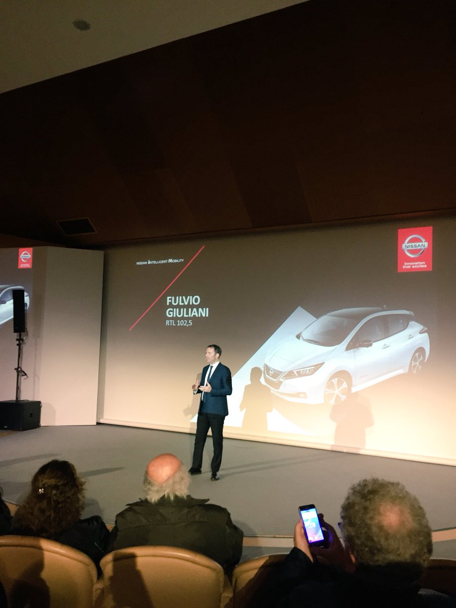 Il bravissimo <a href="/fulviogiuliani/">Fulvio Giuliani</a> di <a href="/rtl1025/">RTL 102.5</a> è il primo intervento all’auditorium <a href="/Nissan/">Nissan</a>: “Psossiamo cambiare le nostre abitudini e le nostre mode. Il futuro è elettrico”  #SimplyAmazing #ElectrifyTheWorld #Nissan #LEAF
