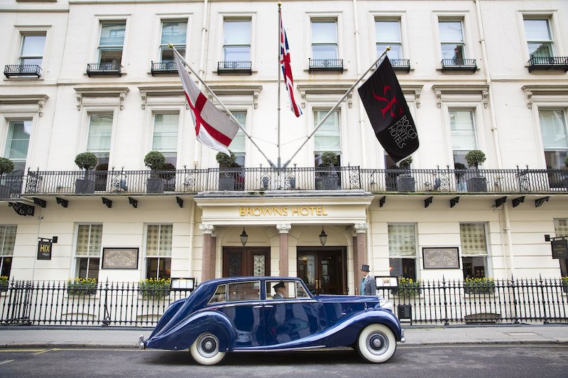 London (and Maui, Ireland, Dominic Republic...) is calling! View our top 10 honeymoon destinations: questmag.com/blog/top-10-ho… (pictured <a href="/BrownsHotels/">Browns Hotel Group</a>)