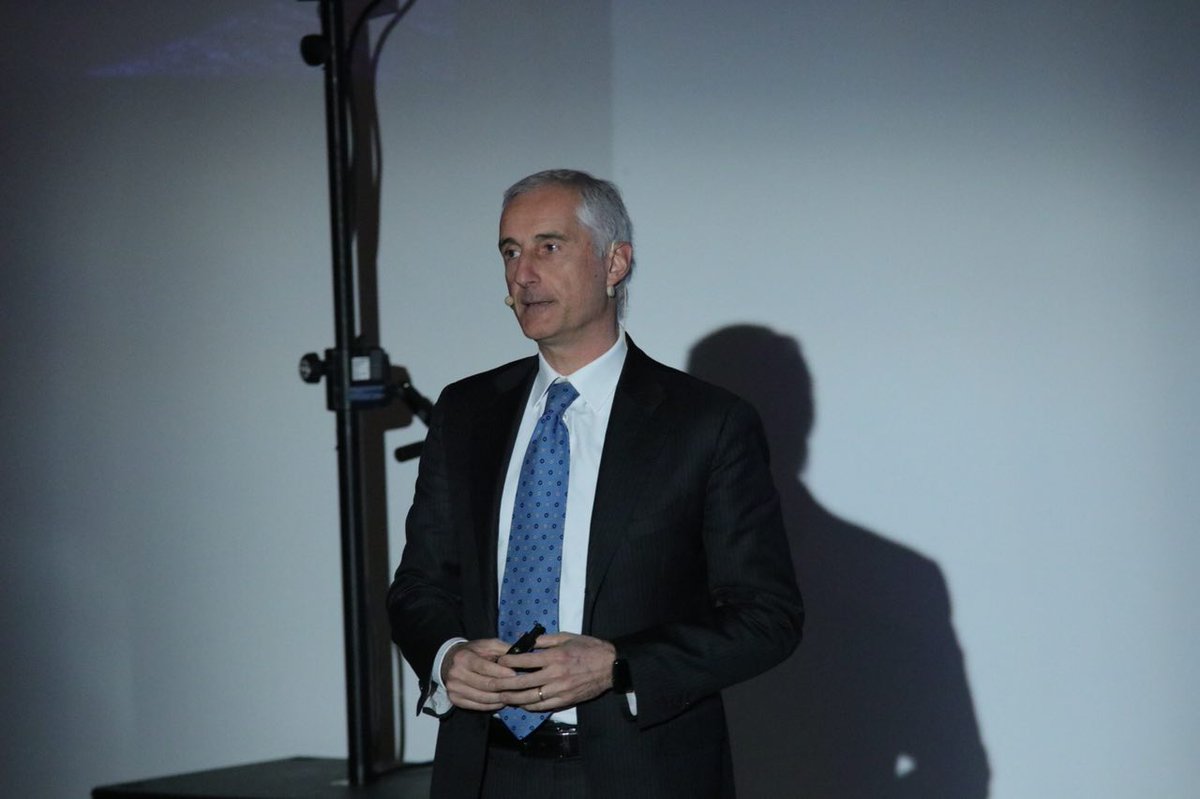 L' Amministratore Delegato di <a href="/Nissanitalia/">Nissan Italia</a>, Bruno Mattucci, svela la nuova anima di #NissanLEAF: "Con #IntelligentIntegration, LEAF è l'unica auto al mondo capace di trasformarsi da veicolo a serbatoio mobile di energia elettrica" #SimplyAmazing #ElectrifyTheWorld #Nissan
