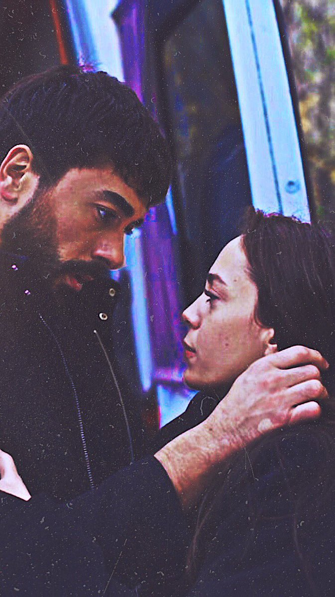 FatmaEzzahraBe1's tweet photo. خوفهم على بعض هنا 💔
اشتتتتتتتتتتتتتتتقت 😢
#KalpAtışı #AlEy #GökhanAlkan #ÖyküKarayel https://t.co/hZS4Z1d2S7