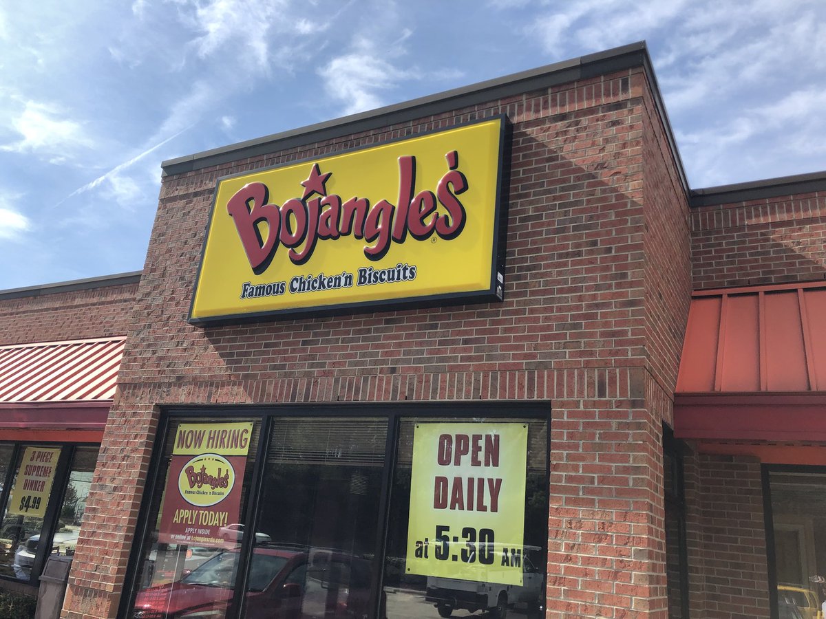 chessonhadley's tweet image. I stepped my lunch game up today at @Bojangles1977. Went with the sausage and egg biscuit along with a 4 piece supreme dinner. It didn’t disappoint. #ItsBoTime