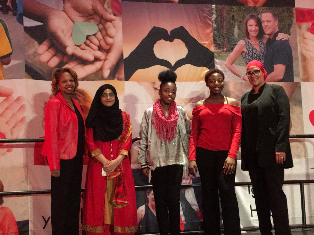 Congratulations to our <a href="/Detroitk12/">DPSCommunityDistrict</a> American Heart Association Go Red for Women Scholarship winners ! #Detroit #GoRedDetroit