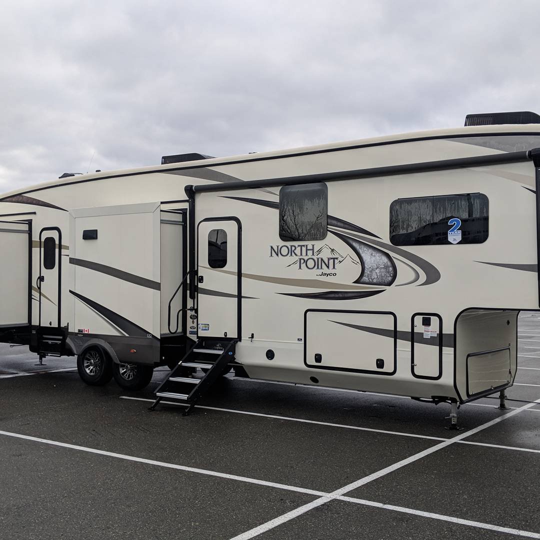 crazeeadventure's tweet photo. EarlyBird RV Show
Opens 10am today
Tradex & Exhibition Centre
Come check it out
Live Life and Explore
Ask for Les at the Traveland display
Remember Les is More !!
@rvshowbc @fvtradex #rv
#rvlife @airstream_inc @taxaoutdoors
@jaycorv #airstream #tlrv
@nucamprv @granddesignrv https://t.co/1XVVTjw5AQ