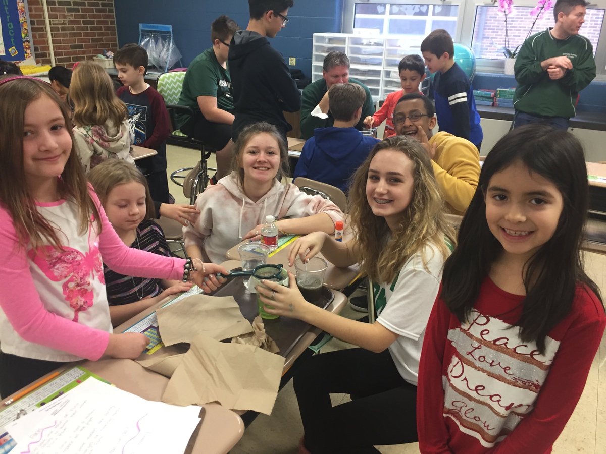 LundLibrarian's tweet photo. I'm so proud of my #7thGrade students for taking the lead today when we visited #2ndGrade classes to collaborate! Learning together is fun!! #GowerReadsTogether #ThisIsGower #CleanWaterBetterWorld #FlintWaterCrisis https://t.co/lIzByJpxl1