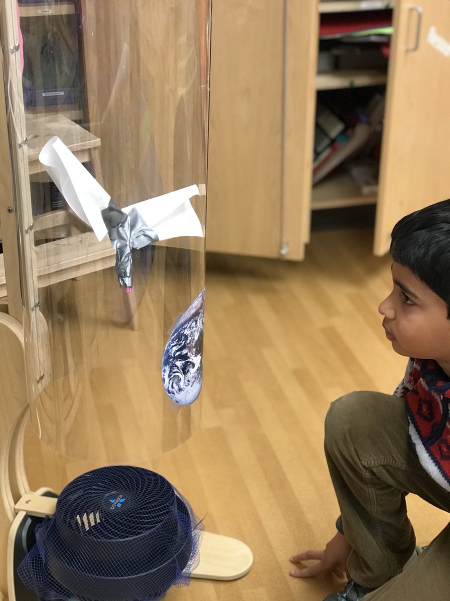 ElemInnovators's tweet photo. Only 7 kids in 3rd grade due to ski school and break next week equals free choice in the lab! #makered #elemmakers https://t.co/Z0VVa5TwVW