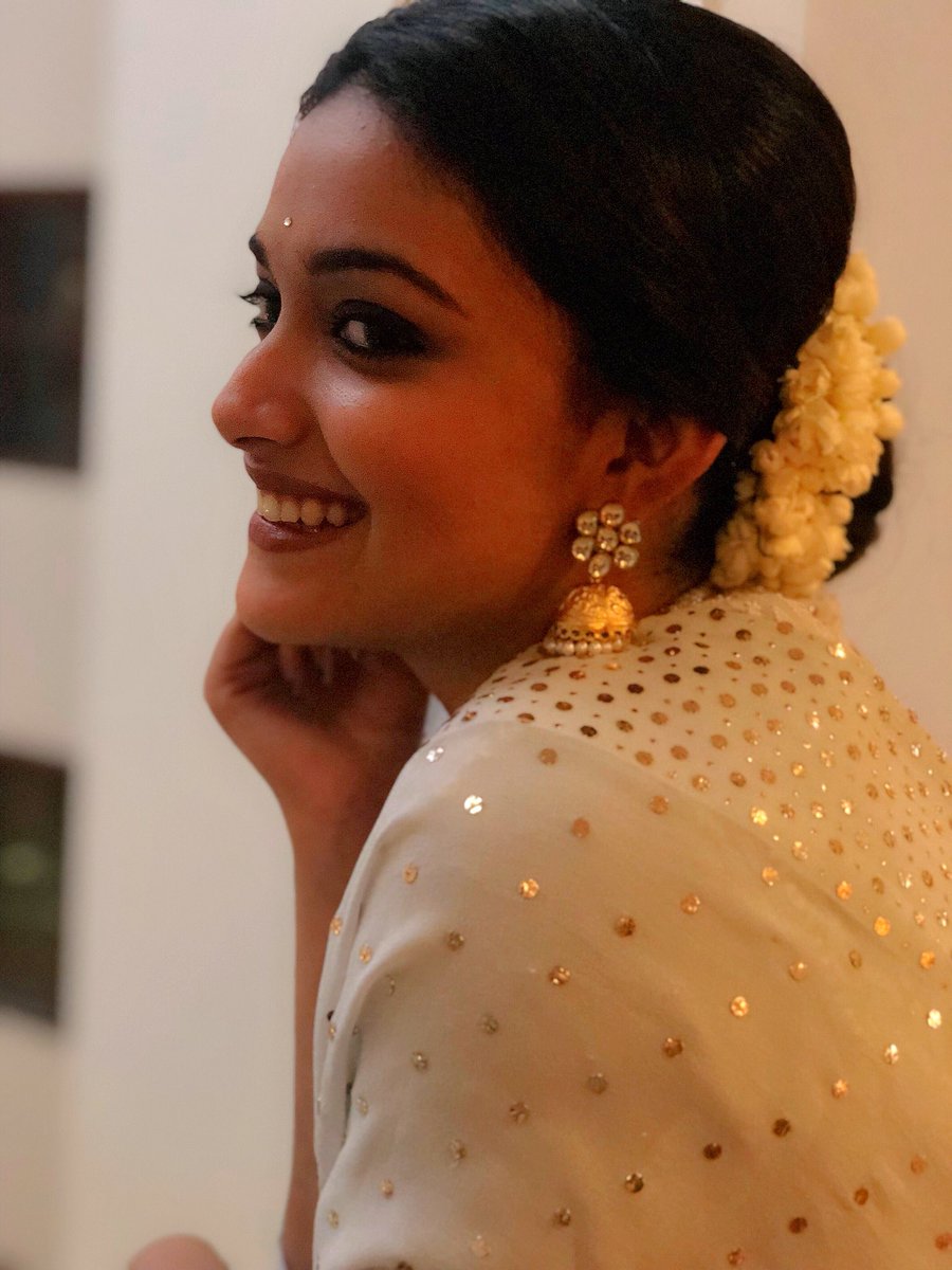 sanjay_25_m_15's tweet photo. Recent clicks Looking Gorgeous 😘😘
🌟🌟🌟@KeerthyOfficial 🌟🌟🌟

#KeerthySuresh 💟 https://t.co/Z1IcD7vhES