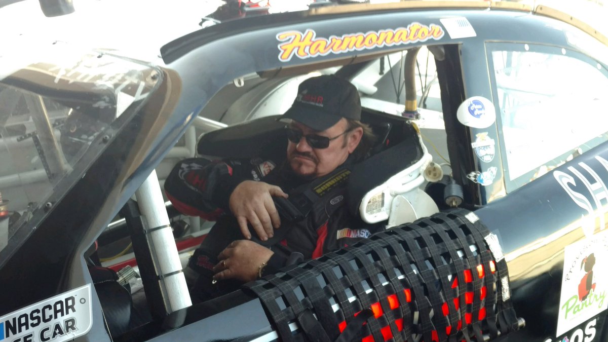 KarynMarinella's tweet photo. Strapped in and ready to roll out for practice session #1 @hrmn8ter @DISupdates @HeroesMediagrp @rgbimaging @ProPrintersSC @MarkGeistSWP @DISupdates https://t.co/V0XJqIt4wC