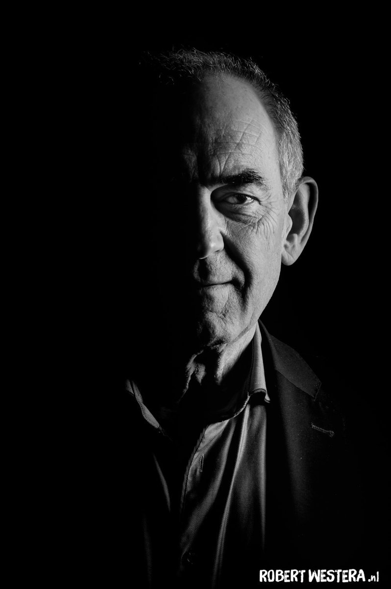 En dan heb je de mazzel om deze man op de foto te zetten. <a href="/JobCohen/">Job Cohen</a> thks