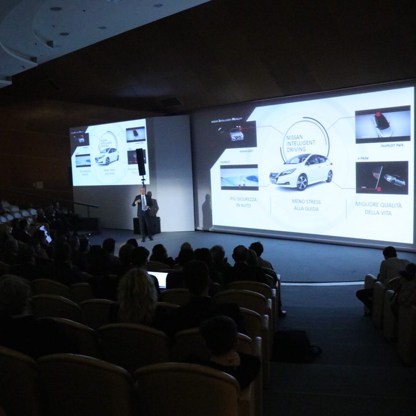 Più andiamo verso il futuro, più c’è bisogno di sicurezza in auto, meno stress alla guida e migliore qualità della vita! La risposta di <a href="/NissanElectric/">Nissan Electric</a> è #Nissan Intelligent Driving: la vettura si accorge di ciò che le accade intorno! 
#LEAF #ElectrifyTheWorld #SimplyAmazing