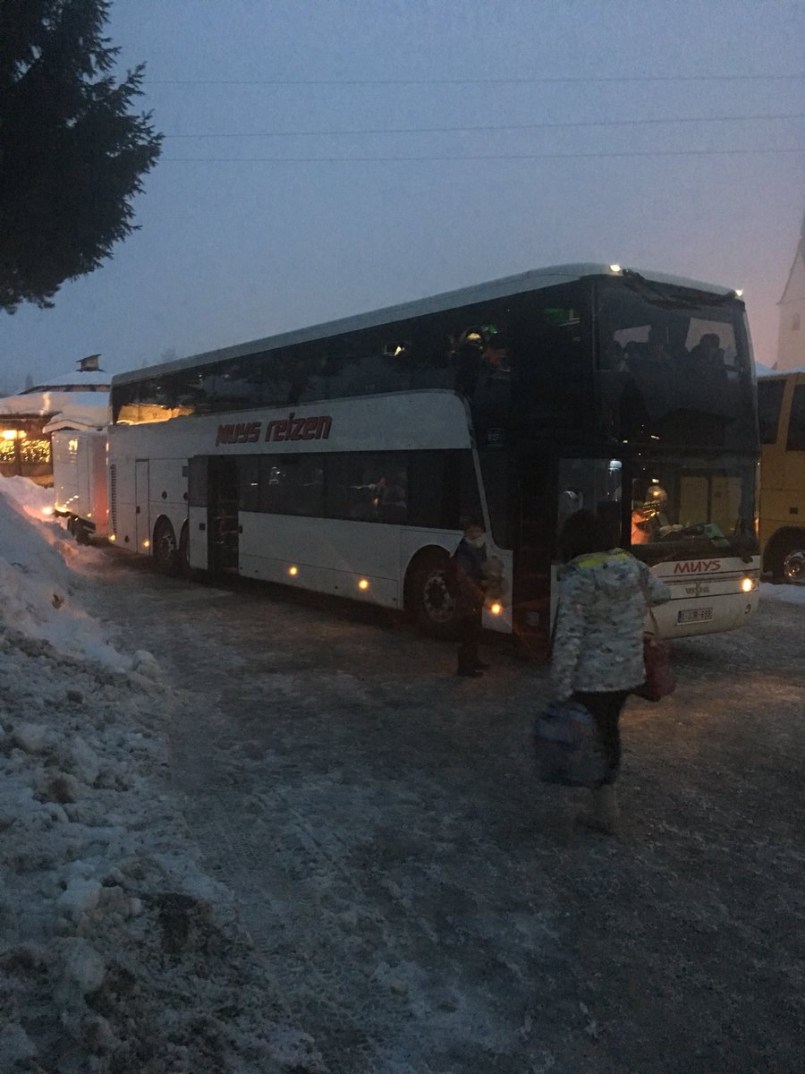 Activak's tweet photo. Skikampen met activak zijn zo tof dat ze voorbijvliegen ... we zijn weeral terug onderweg #dewinterisvanons #activak https://t.co/3LJg2nauuS