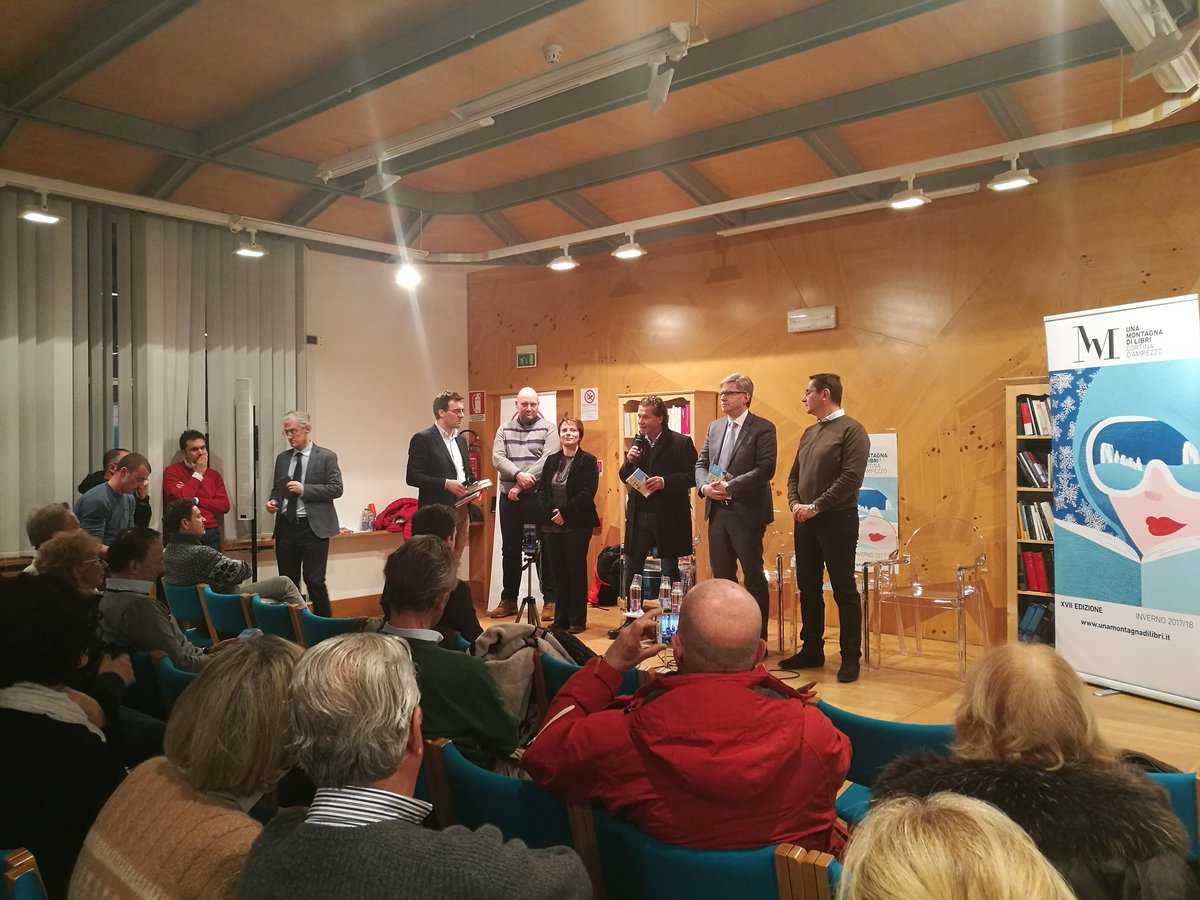 sindaco di #Cortina #Ampezzo Ghedina "Un territorio straordinario raccontato in modo magistrale dalle guide  più famose al mondo <a href="/lonelyplanet_it/">Lonely Planet Italia</a>" #Dolomiti ora a <a href="/MontagnaDiLibri/">Una Montagna di Libri Cortina d'Ampezzo</a>