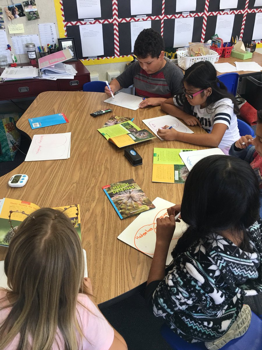 RedmondRocks's tweet photo. Comparing and contrasting #FSS_STEM #FUESD https://t.co/cKnN1kRaAM