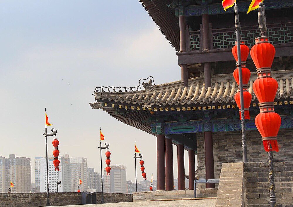 IrinaSarbustean's tweet photo. Happy Chinese New Year 新年快乐 / 新年快樂 (Xīnnián kuàilè) to all my Chinese friends, colleagues and classmates celebrating around the world! #ChineseNewYear2018 #ChineseNewYear 🎉🐕🍾 https://t.co/v2vTaRBRpE