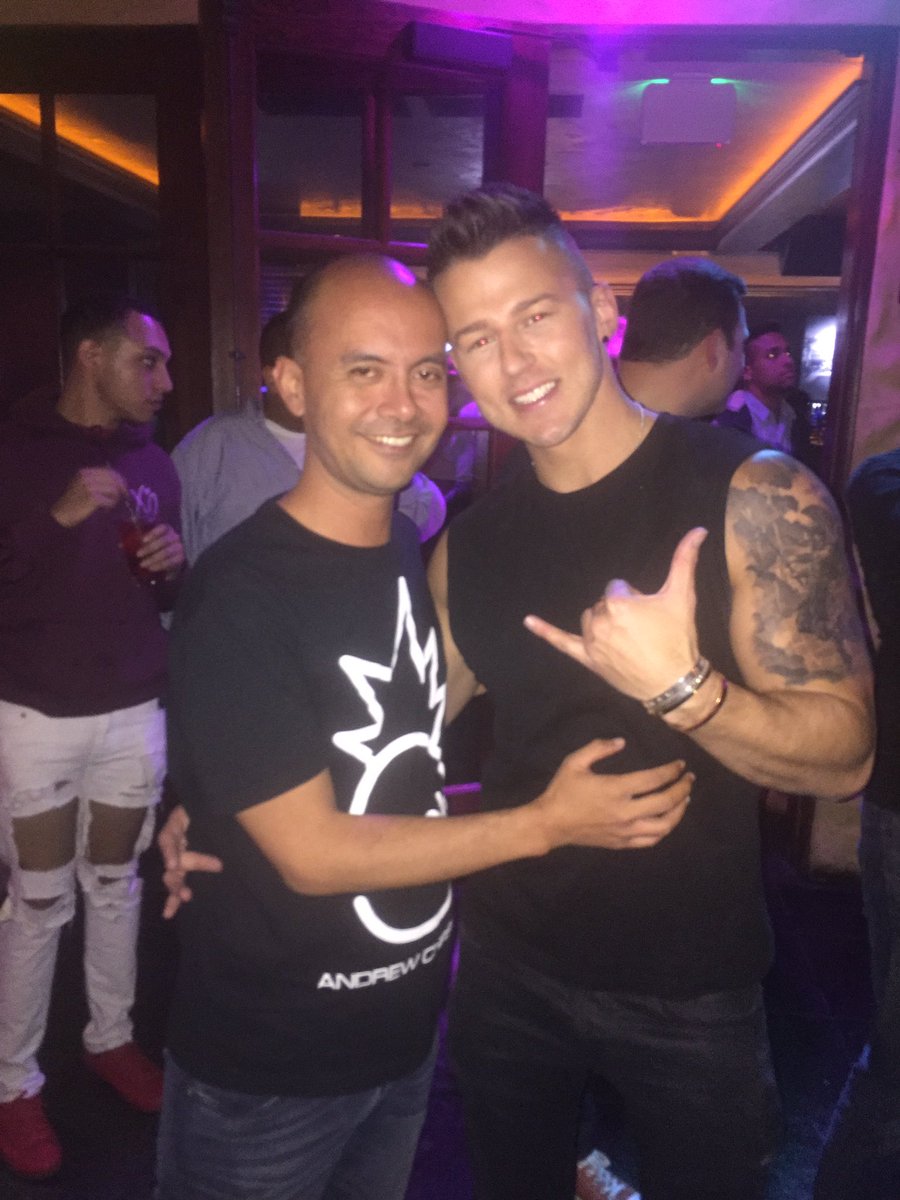 GayIslandGuide's tweet photo. Mahalo @MurraySwanby For Having @GayIslandGuide at Your Touch Thursday Event at @thechapelweho !Can't Wait to Have You Back in Honolulu! https://t.co/v8dp4azMXg #gayislandguide #murrayswanby #meetmeatthechapel #gayweho #meetmeatthechapel #westhollywood #spreadingthealoha #shaka https://t.co/45CV3t5prx