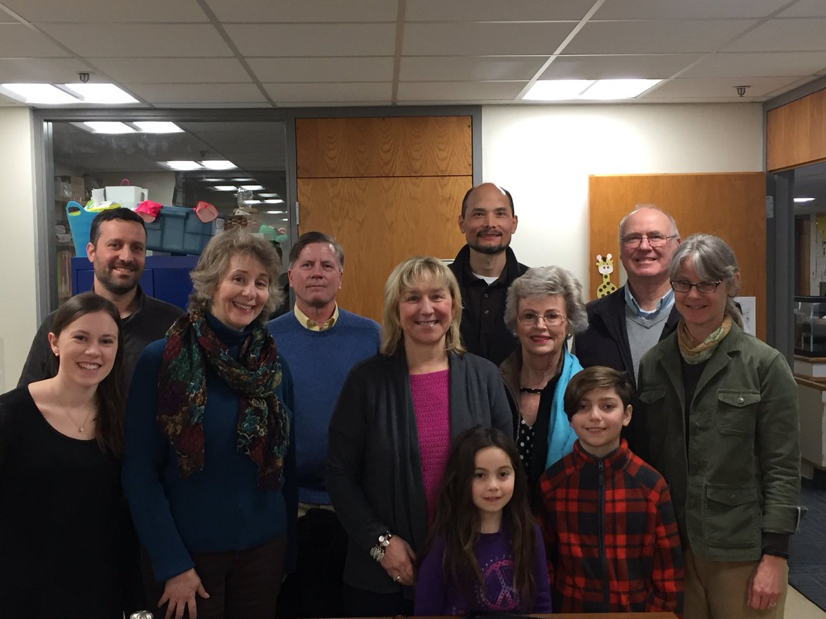 MassSierraClub's tweet photo. We were delighted to meet with Senator .@KarenSpilka today to talk abt clean energy legislation we support including #RPSIncrease #DPUReform #SolarAccessforAll #EJ #GWSAImplentation
Thank you for your support Senator &we look forward to working more with you on these issues! https://t.co/HpAhTS6I8W