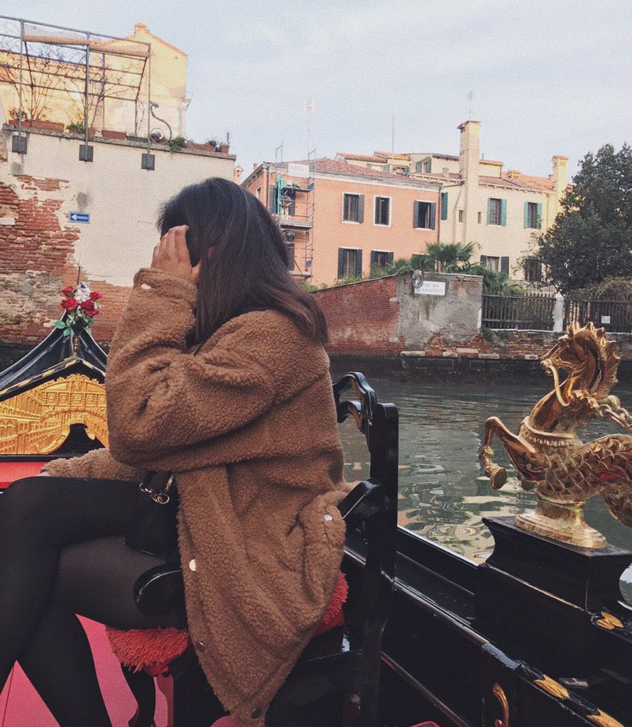 __OurInfinity's tweet image. My favourites from Venice, Italy. It was so gorg #Italy #Venice #Venezia #Gondola