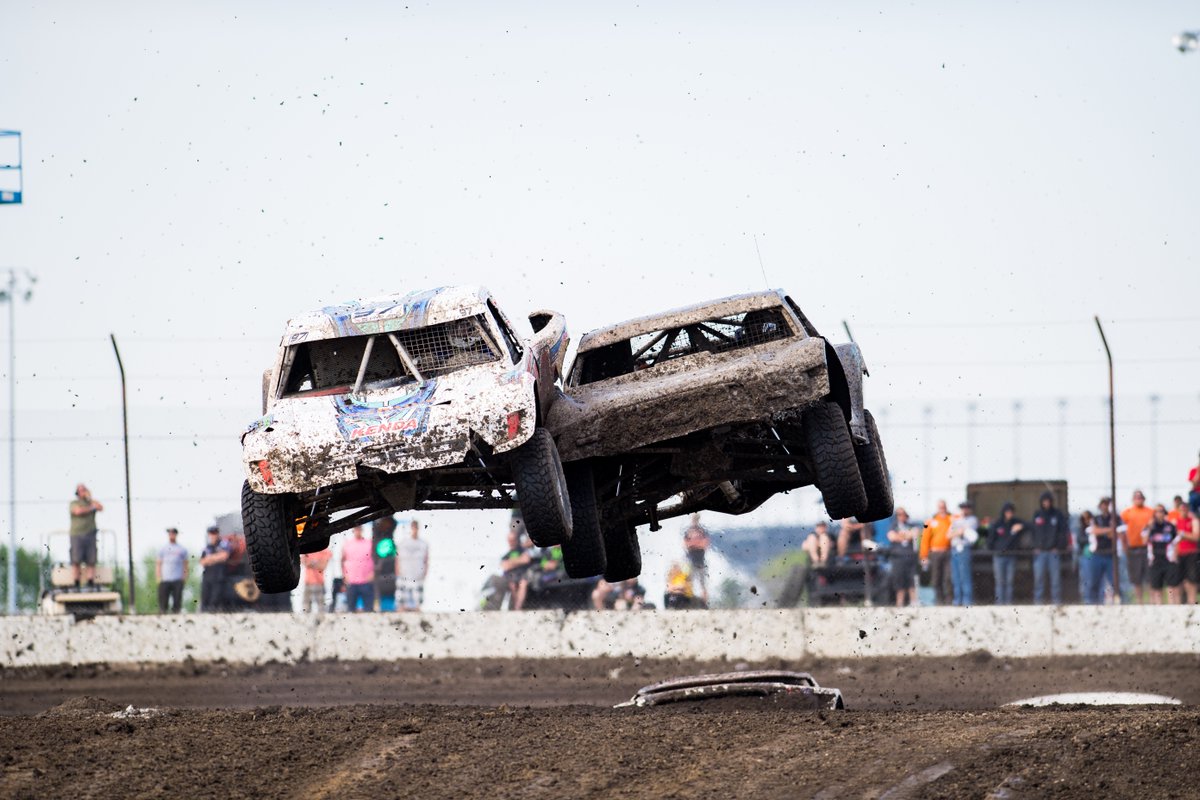 TORCOffRoad's tweet photo. Move over Friday! It's time for the long weekend.
@lukejohnson #CodyConrad https://t.co/VQhOZoqbqn