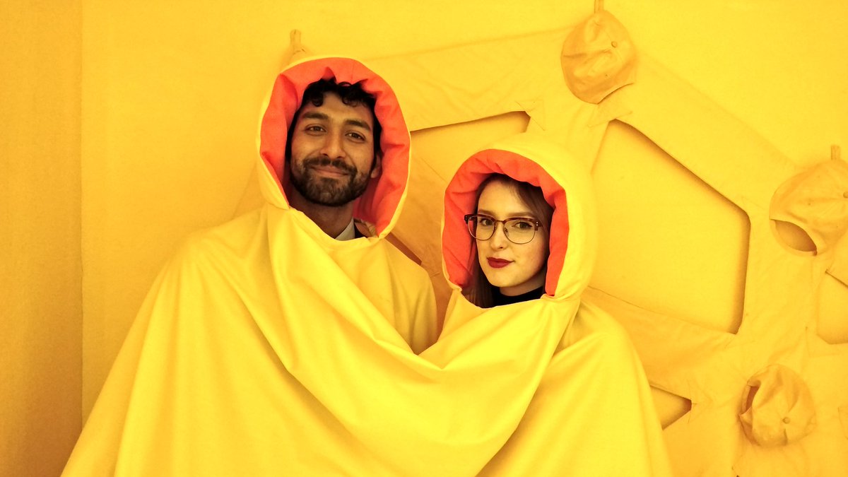 SUSU_Sabbs's tweet photo. @SotonVPWelfare and I trying out the #HuddleHood
Yellow brings out my eyes π https://t.co/vhDXfIZJNd