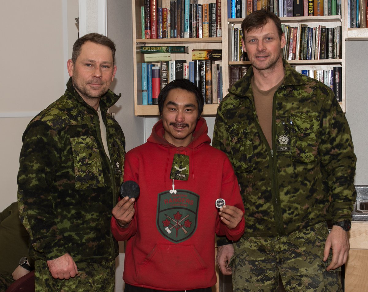 4CdnDiv4DivCA's tweet photo. On February 13, 2018, Mike Company, #3RCR recognized Rangers from @CO1CRPG for their outstanding support during #NOREX18 at the Canadian Armed Forces Arctic Training Centre (CAFATC) in Resolute, Nunavut. Photo by Cpl Guy Boudreault Garrison Imaging Petawawa. #StrongSecureEngaged https://t.co/lTikK4UfOP