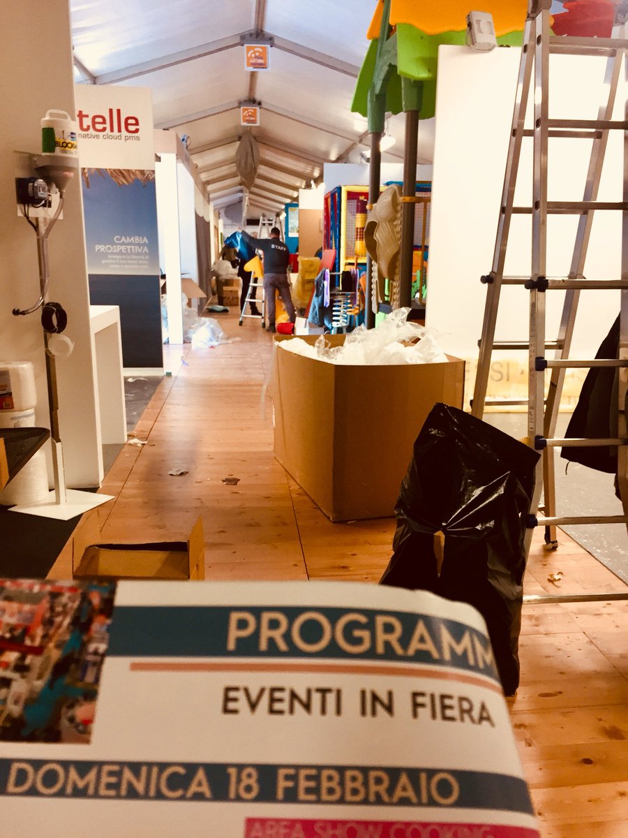 Chiare_'s tweet photo. Tutto è quasi pronto,domenica inaugurazione #fieraaltoadriatico18  #caorle #smallvenice https://t.co/JILTtQQW36