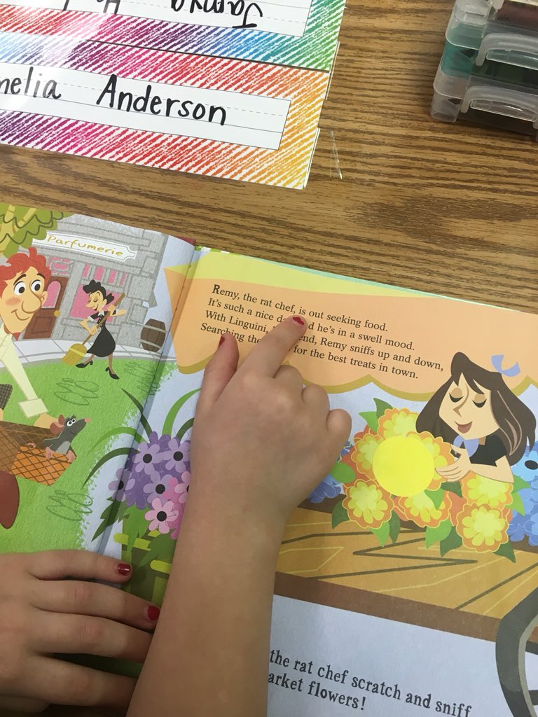 msjohnsonlres's tweet photo. Counting how many sight words we can find in our books! #sightwords #WCPSlead @LostRiverElem https://t.co/p0Xfo2NQxf