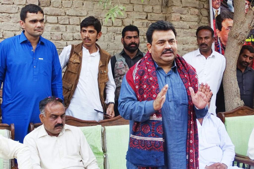 AliRaza56414000's tweet photo. PPP MNA Nawab Ali Wassan addressed Public Gathering @: Union Council Layari Program Organized by Kandhra Brotheri. 
@BBhuttoZardari @BakhtawarBZ @AseefaBZ @NawabAliWassan @Fida_Wassan https://t.co/JguglZLci6