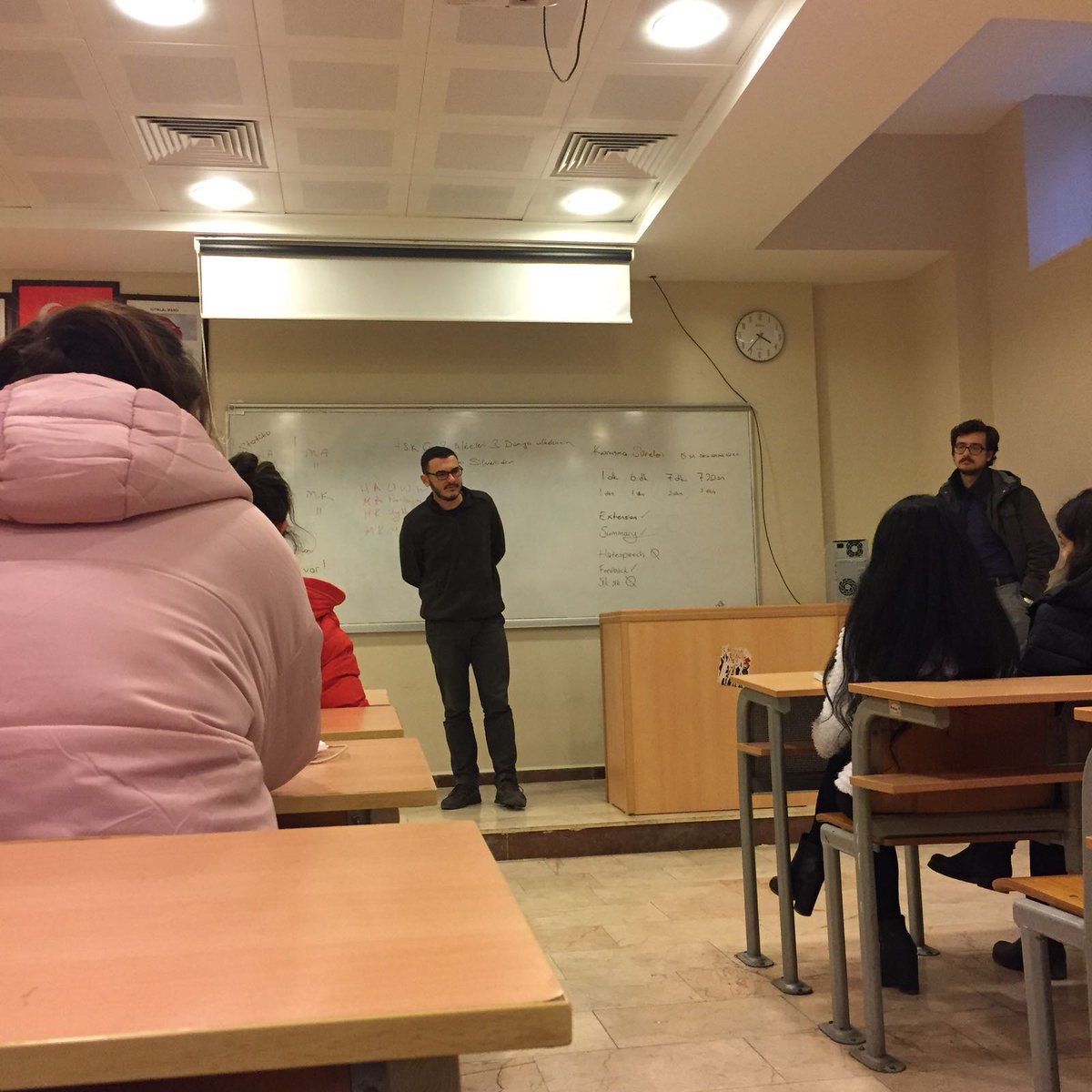 Dönemin ilk münazara çalışmasını gerçekleştirmiş bulunmaktayız. Yeni dönemde yeni fikirlere. 
Katılan herkese teşekkür ederiz. 😊 #sauftmunazara