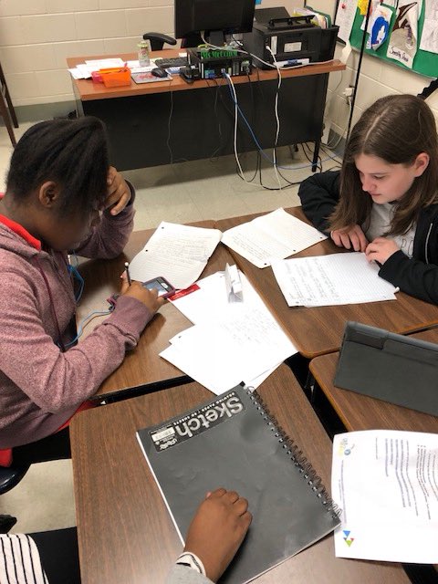 PCBOE's tweet photo. RT PCIntermediate "Miss McCollum’s class is collaborating to create songs from lyrics that are figurative language and preparing for creative performances! 🎶 #EvolutionofLearning #PCIScreates #sharePCS https://t.co/IxOsj1Y2Yc"