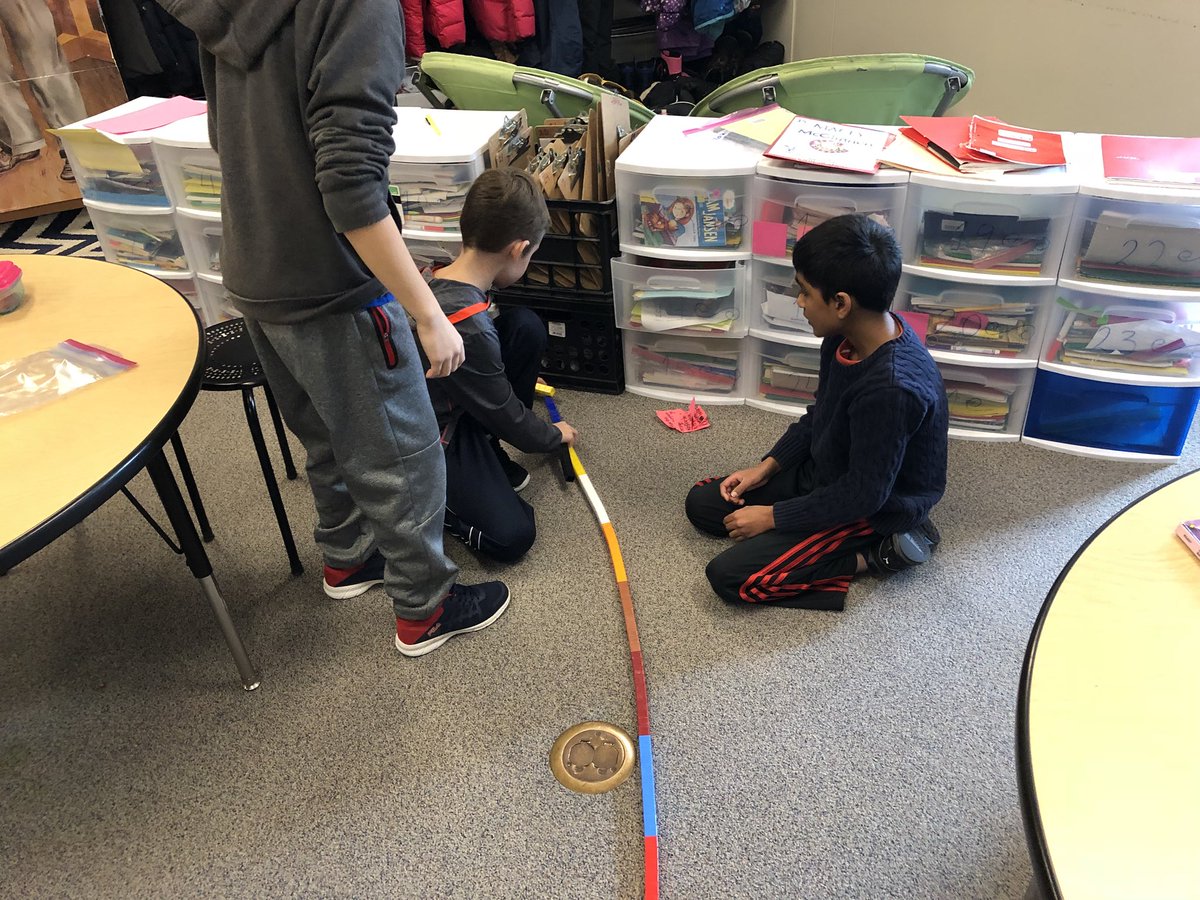 mrszavich's tweet photo. Ss wanted to count the cubes, so they worked collaboratively, specialized, and were interdependent! We grouped the cubes by 10’s and we have 511 ;) @OneWattles #economics #learningwhileweplay #math https://t.co/5qk2hQOH7u