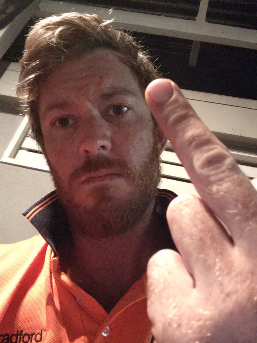 Jackal_Reid's tweet photo. @LAURENstersOFC Do I look like your fkn brother? https://t.co/YsM45jWVIi