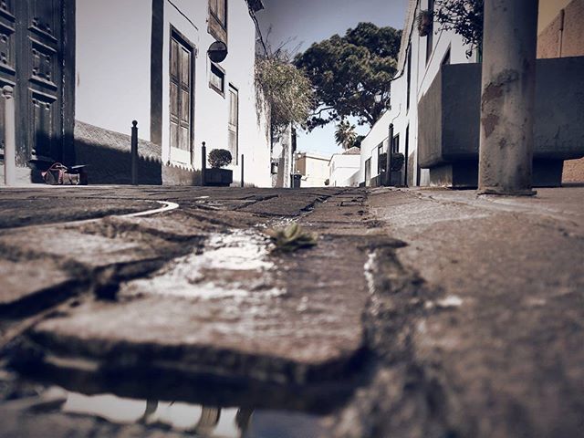 Breoypunto's tweet photo. San Miguel de Abona
#htc #htc10 #mixapp #antiguo #oldplace #old #tenerife #canarias #canaryislands #calle #streetphotography https://t.co/syXORzonIL https://t.co/LuVazbHo6o