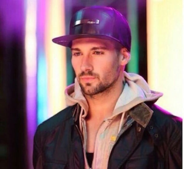 justforIdols's tweet photo. @UMaslowFanclubs @jamesmaslow Esta me encanta 😍 es de mis favoritas 👌
#UnitedMaslowFanClubs #MaslowChallenge https://t.co/6eV9UZJOEI
