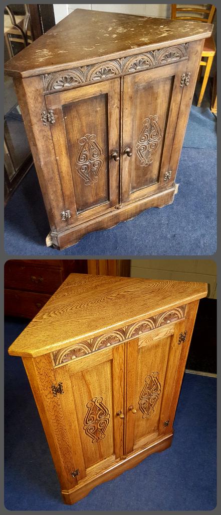 brownsresto's tweet photo. Full strip and re-finsh on this solid oak corner cabinet! #restoration #frenchpolishing https://t.co/N7zvkeyOuE