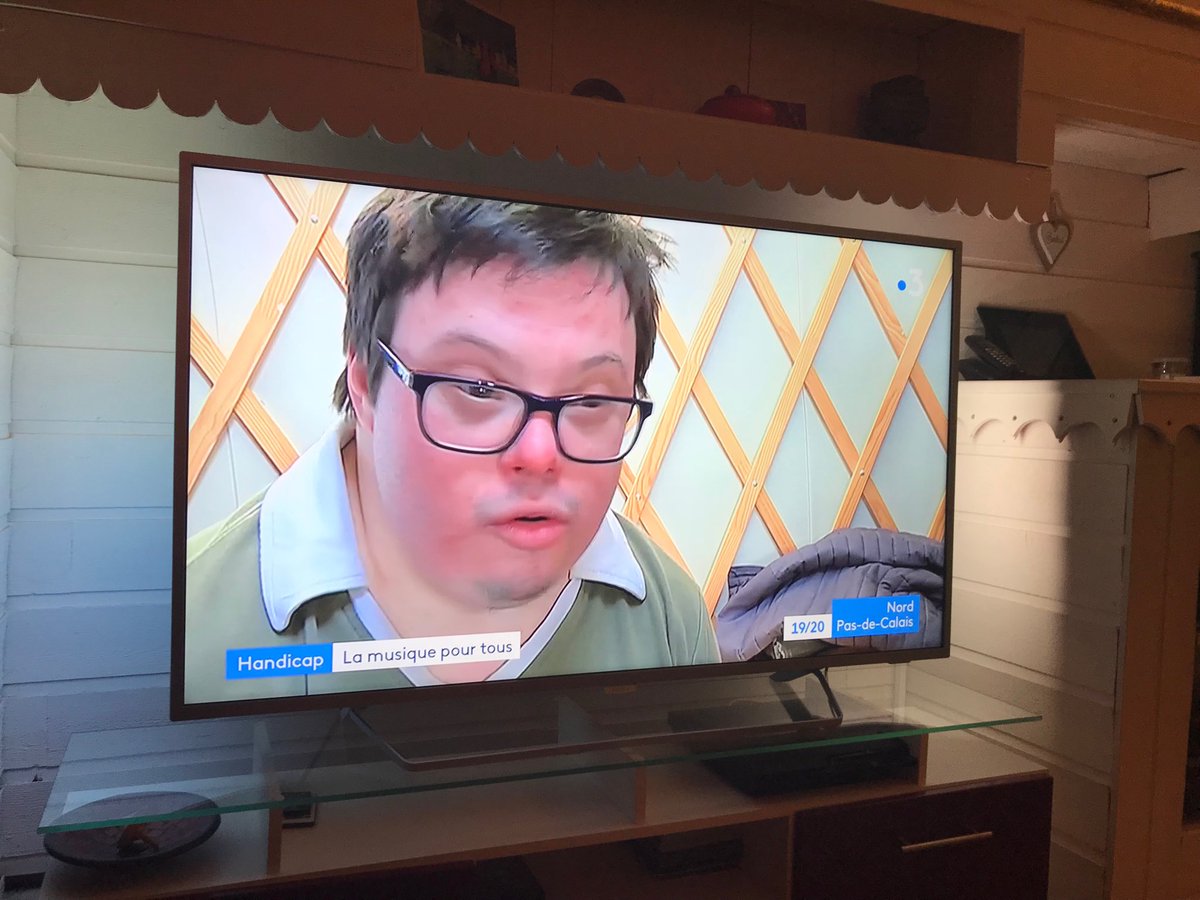 Apei de Lens tweet media