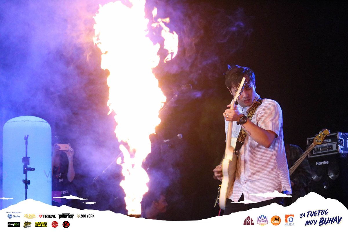 UP_Fair's tweet image. Naranasan mo na bang tumigil ang pag-ikot ng mundo mo dahil sa pag-ibig?

Pakinggan ang awit ng puso @callalilymusic!

#CosmosUPFairFriday #MissionCosmos
#CosmicEncounters
#UPFair2018
#SaTugtogMoyBuhay