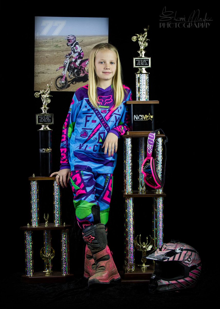 supercrossking's tweet photo. Ashlyn #77 from North Platte, Nebraska #NorthPlatte #Nebraska #supercross #motocross #makeuptomud #makeup2mud #SupercrossLIVE #Amateur #AmateurMotocross @foxracing #foxRacing #girlsWhoRide #girlsWhoRideMotorcycles #girlsWhoRideDirtBikes #girlpower https://t.co/qX9QU8I9GT