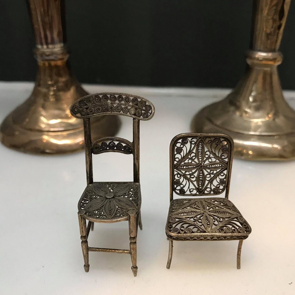 AnaRochaBar's tweet photo. Grab a sit and enjoy our #livejazz evening with @njbrown1 🎷
#bestwaytostarttheweekend #jazzlovers #artgallery #vintage #tinychairs https://t.co/aE0odNPdIa