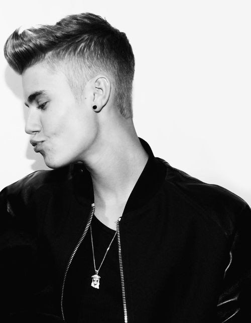 ohawesomejb's tweet photo. ben bir balon balığıyım biliyor muydunuz
@justinbieber #JFCJustinBieber https://t.co/enSu51K4om