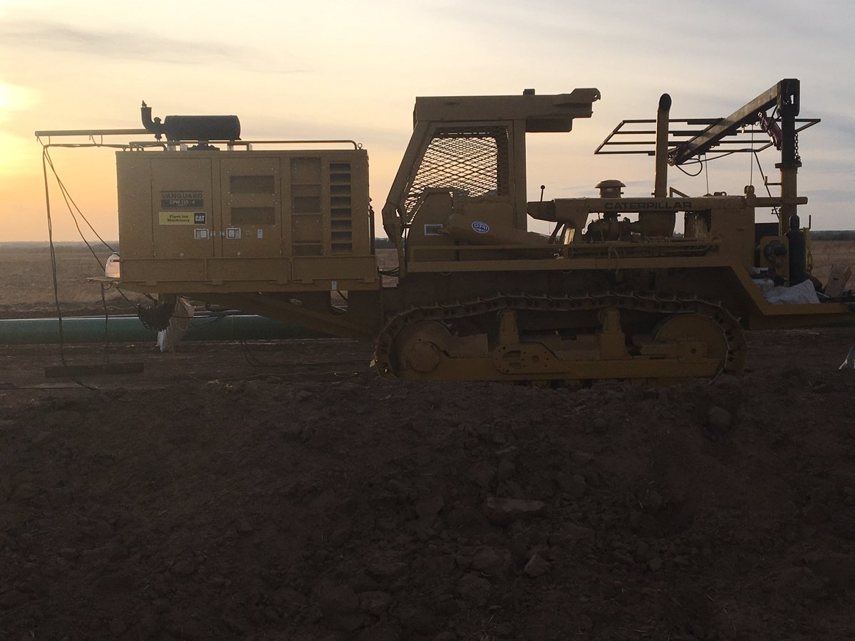 RandRPipeline's tweet photo. 🤙🏻Happy Friday!!! 👷🏻👍🏻 #randrpipeline #talloakpolaris #workhardandsafe @TallOakMidstrm https://t.co/KD4LCP3XzE