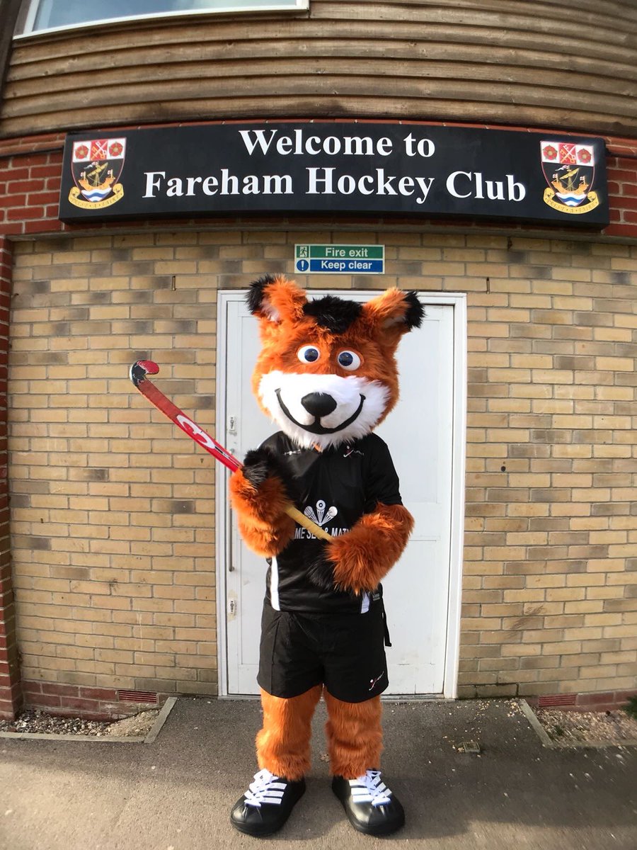 Frankie The Fox has been out and about today.
Frankie went to see how things were going at the @FhcAcademy Hockey Camp at @HenryCortNews