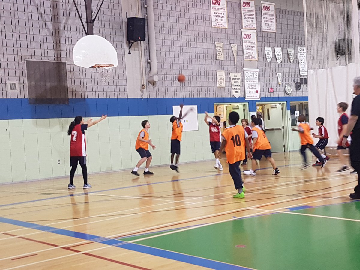 MissChapman009's tweet photo. basketball playday fun. #kells https://t.co/pKX5s9MPXH