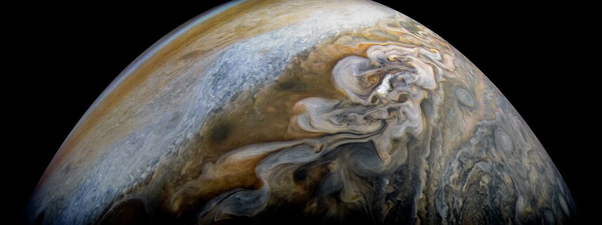 ASUGovDocs's tweet image. Jupiter&apos;s Swirling Cloud Formations @NASA buff.ly/2EucBok