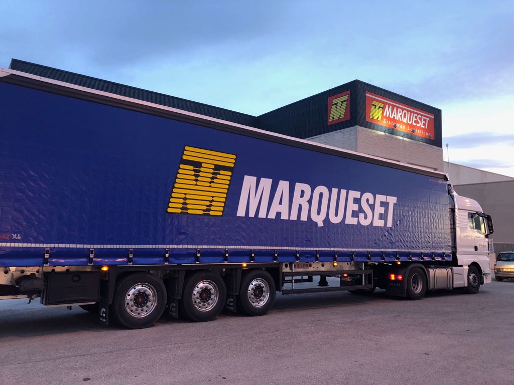 Marqueset_2007's tweet photo. Como cada viernes, los camiones de #Marqueset cargados rumbo a entregar los envíos de nuestros clientes https://t.co/0tjWtQZ1Jn