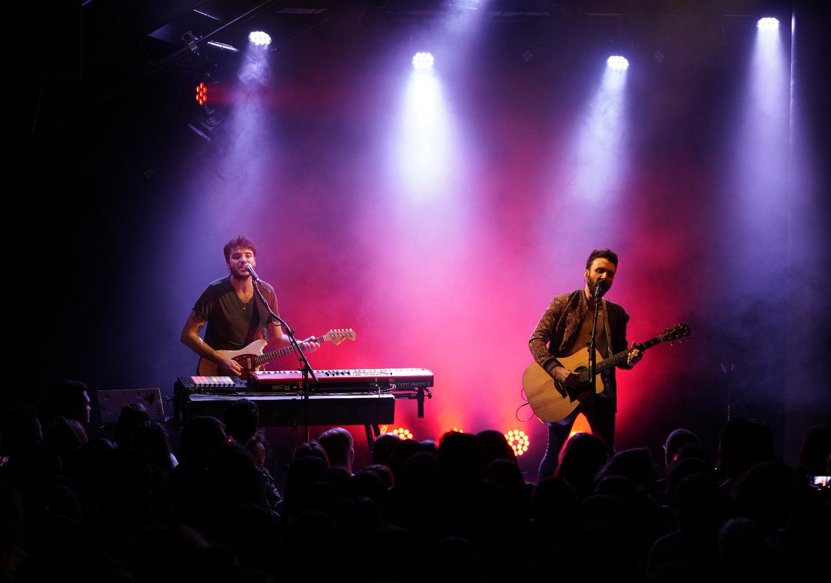 Lyon ! Avec vous ce concert au Transbo c'était juste FOUUUU ! Merci d'être venus si nombreux !! Merci au <a href="/letransbordeur/">Le Transbordeur</a> !! Merci à @bearstowers, <a href="/Greg_June/">Greg June</a>, <a href="/Nazcaofficial/">Nazca</a> et #Brume d'être venus partager ça sur scène avec nous ! ❤️