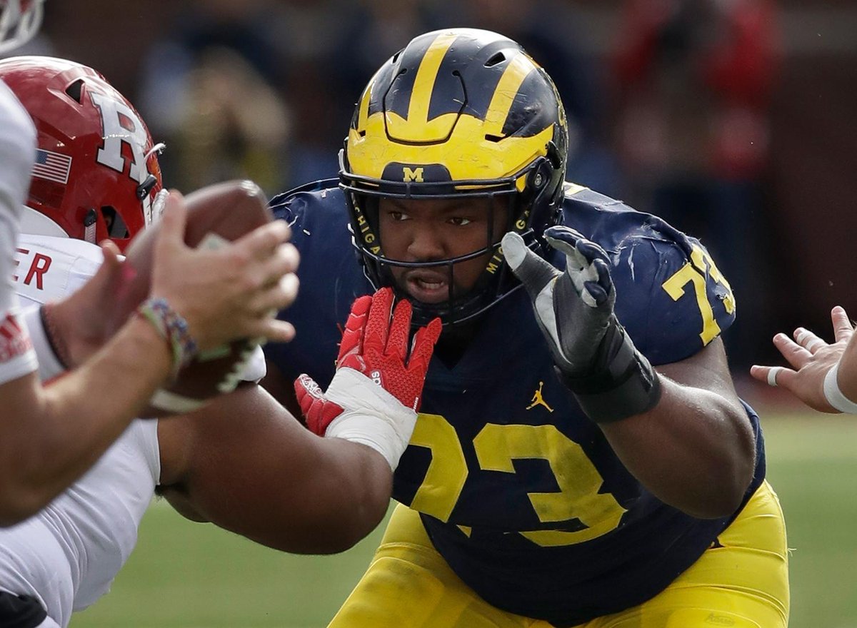 NFLDraft's tweet photo. "He's got a get-off that is crazy fast." -- AFC scout on @UMichFootball's @mohurstjr.
#SourcesTellUs: https://t.co/tiZ5X6oq1k (via @LanceZierlein) https://t.co/KXpVAP0eRY