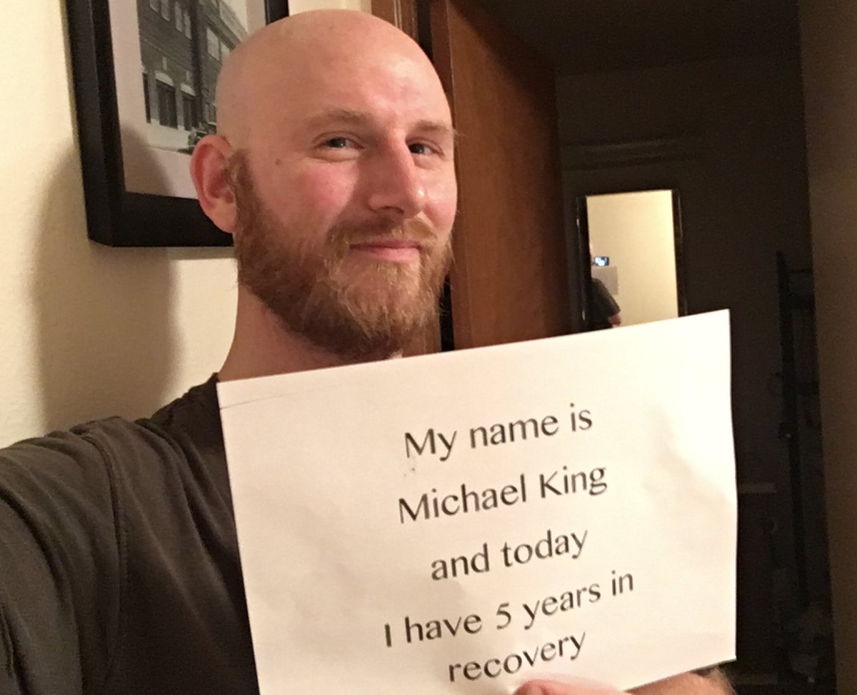 RyanForRecovery's tweet image. Michael King celebrates 5 YEARS in recovery from #addiction and #alcohol TODAY. He’s been #facingaddiction the entire time — tirelessly helping others along the way. Love this guy! Happy recovery day, Michael!! @michaelking1981