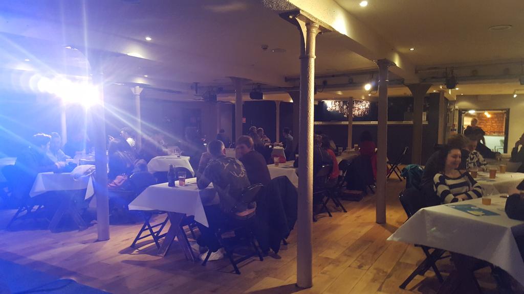 bigmadandy's tweet image. filling up @BACKendal for tonights peep show quiz from @DobbyClub06 and @DobbyClub06