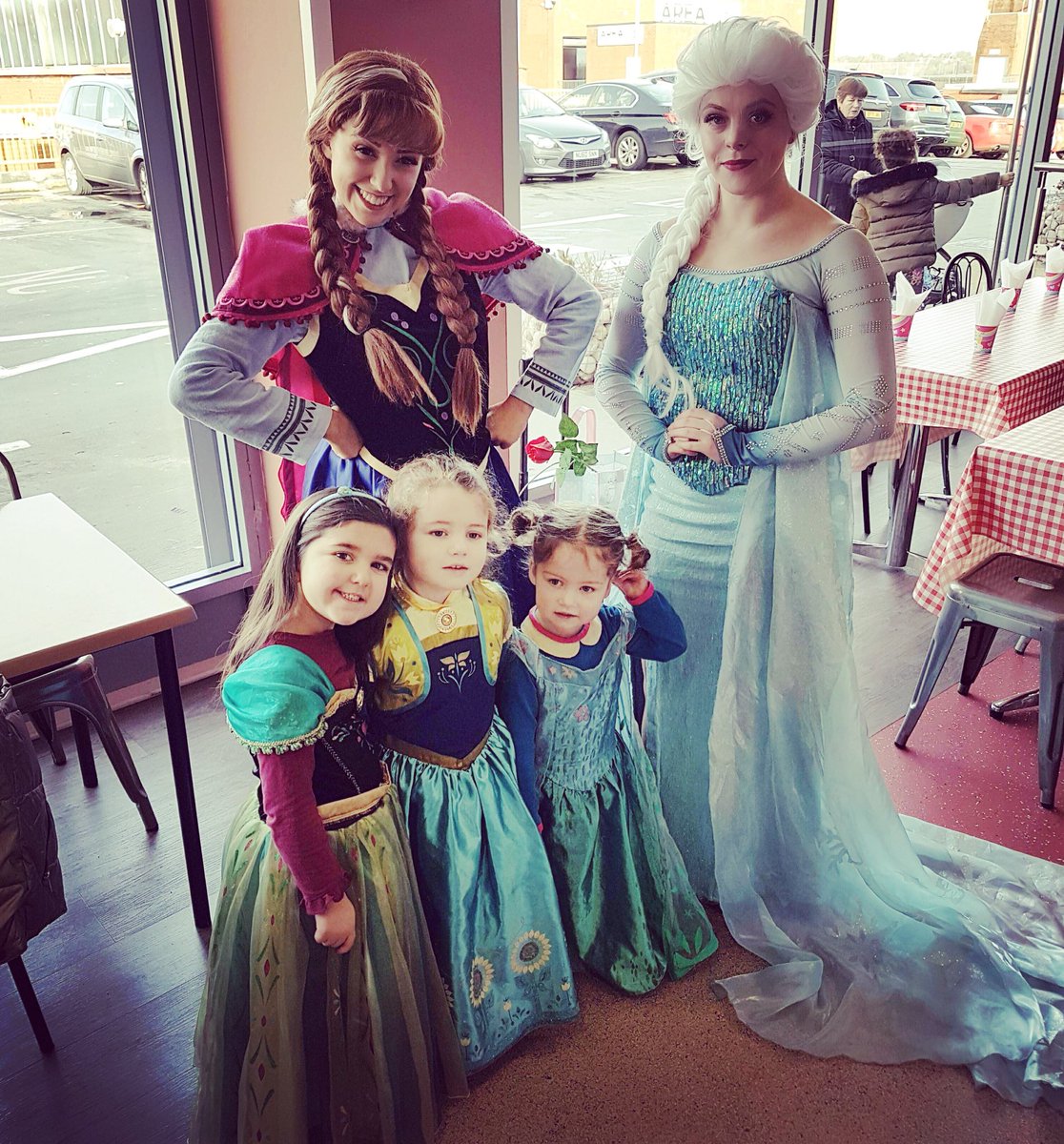 princesslpool's tweet photo. We had the loveliest time today at @JungleFunUK 
Thank you for having us, we had the best time singing with everyone! ❄️🌷✨ https://t.co/kLi6qGOC4T