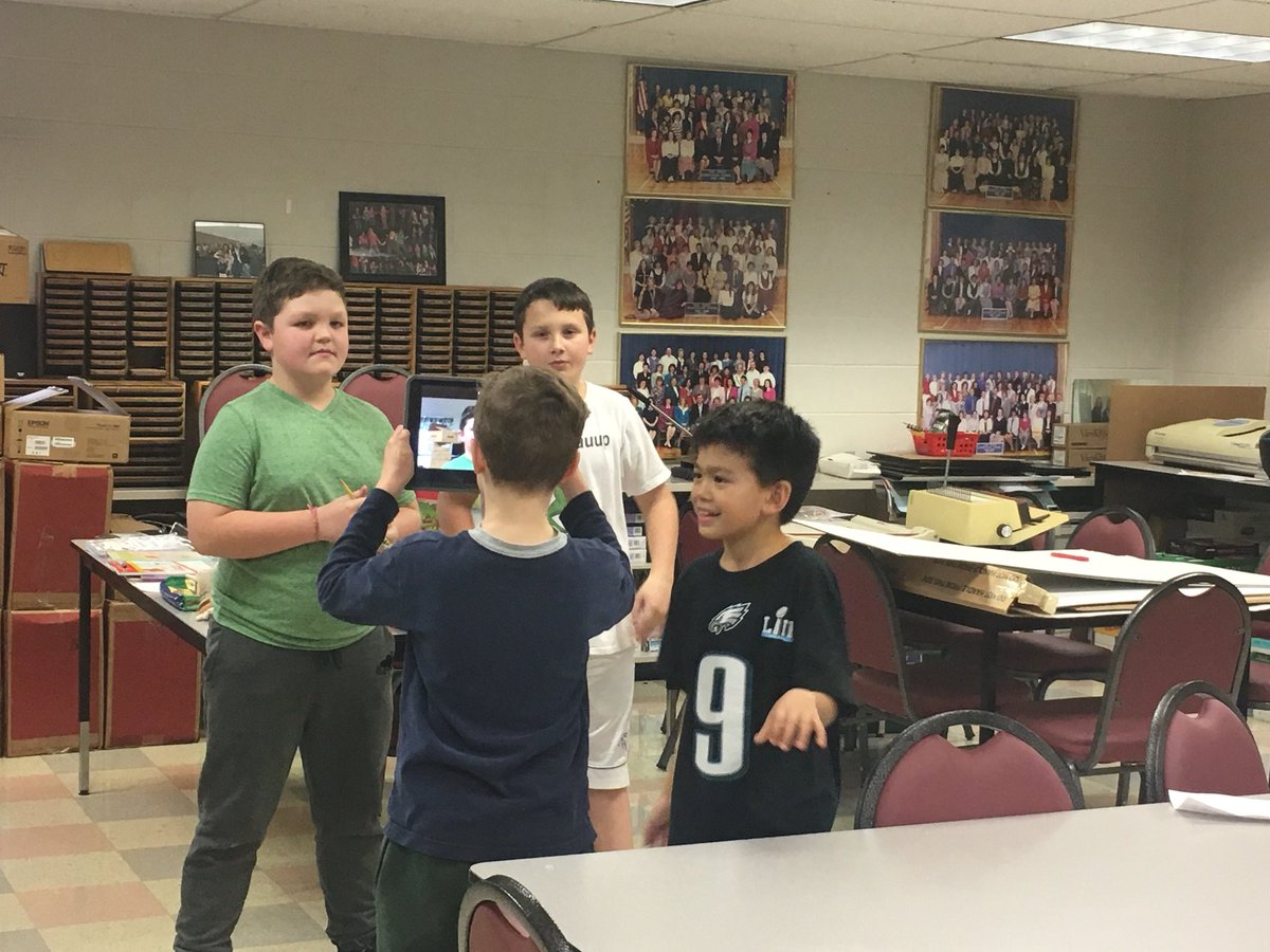 kelseysuder's tweet image. @SASD_OakRidge is having an afternoon full of caring activities for our community. Our first stop is all about welcoming and informing new kids about how amazing Oak Ridge is! #sasdnext