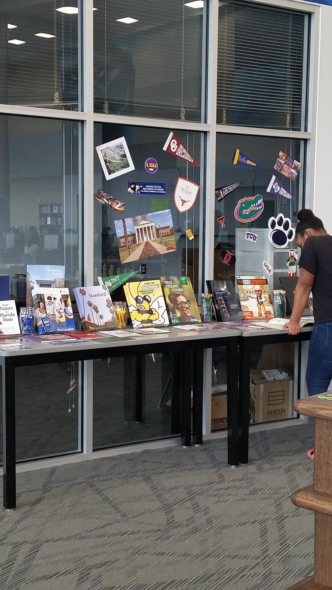 PaetowLibrary's tweet image. We&apos;ve had a steady stream of students interested in the various colleges and universities that sent us information. Love that our panthers are prepping for next steps!! #collegeprep #careers #technicalschools #exploration